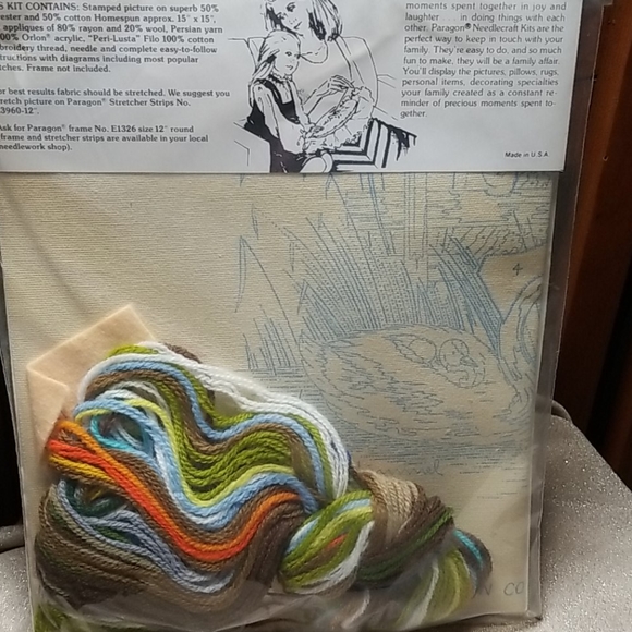 Paragon Hummel Embroidery Kit 1976 - Picture 4 of 4